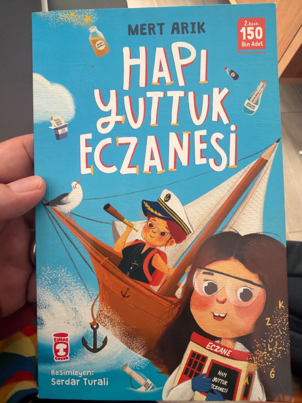 Hapı Yuttuk Eczanesi kitap fotoğrafı